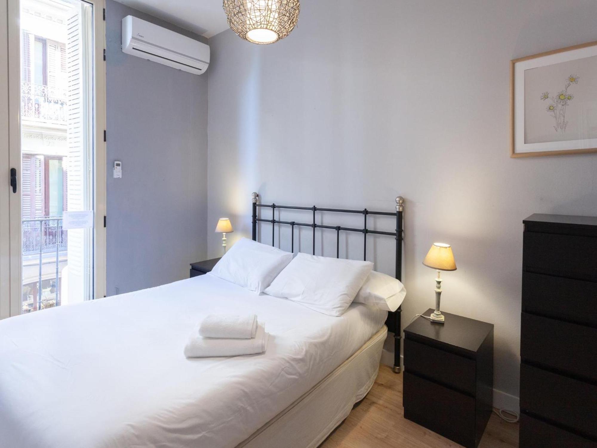 Enorme Y Acogedor Piso En La Puerta Del Sol Apartman Madrid Kültér fotó