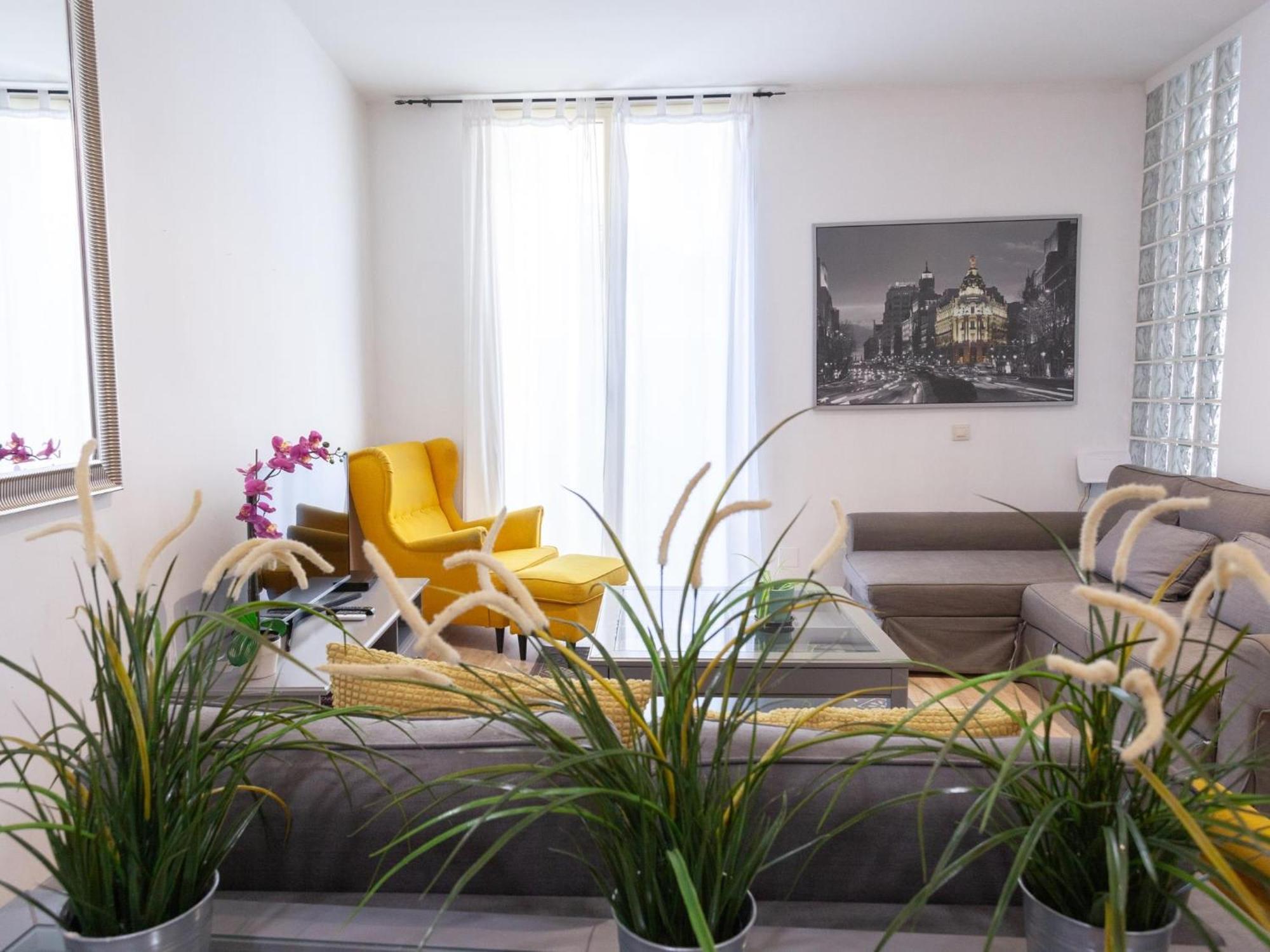 Enorme Y Acogedor Piso En La Puerta Del Sol Apartman Madrid Kültér fotó